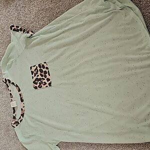 ❄️7th Ray Mint Green Leopard Accent Tee
